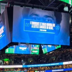 kaiyun-面对绿军12连败！欧文两战场均14分 三分线外8中0