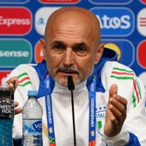 开云体育官网-斯帕莱蒂：谁说我不让玩游戏了？ 别玩到后半夜就行